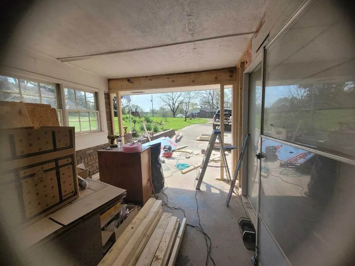 Air movers and dehumidifier for Drying & Dehumidification in Pocahontas